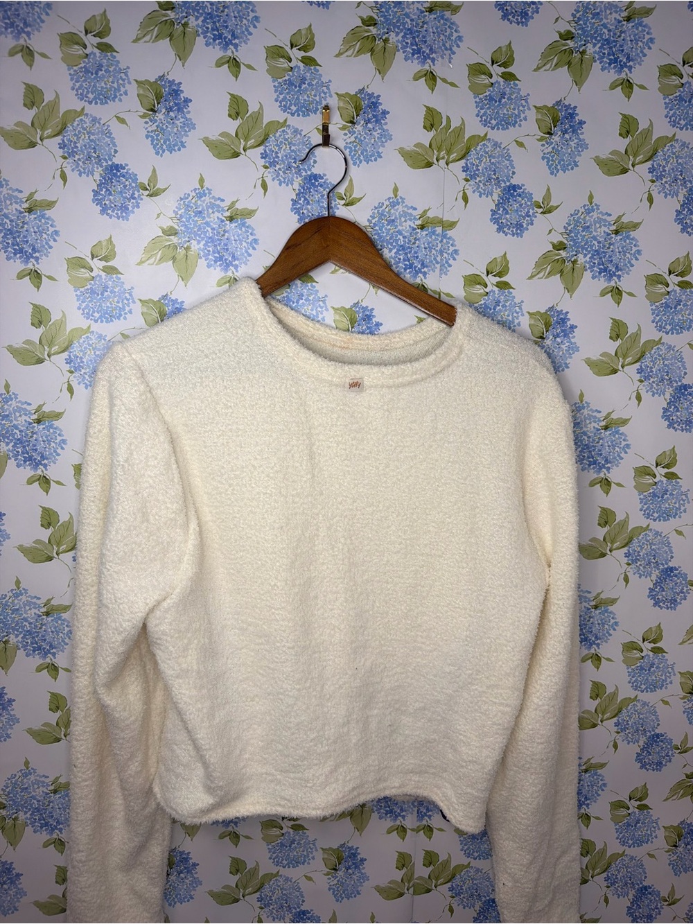 YITTY Cream Plush Crewneck Sweater